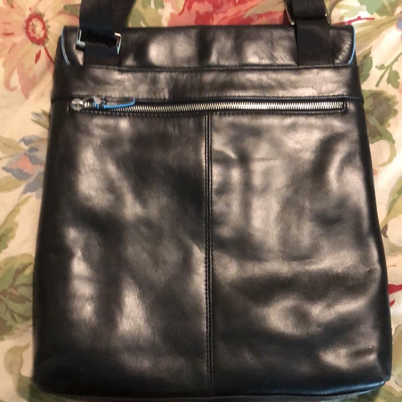 PIQUADRO Urban Cross-Body 100% Leather Black Turquoise iPad Tote 3-Sect $239 NEW - Picture 6 of 16